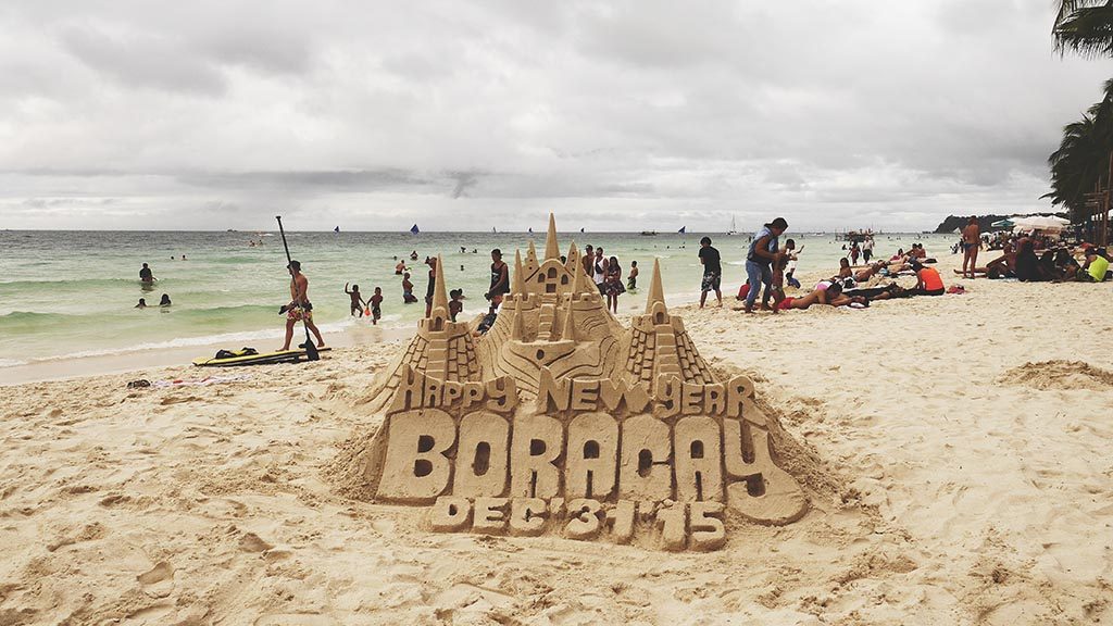 Retúr repülőjegy a világ egyik legszebb tengerpartjára, Boracay-ra!