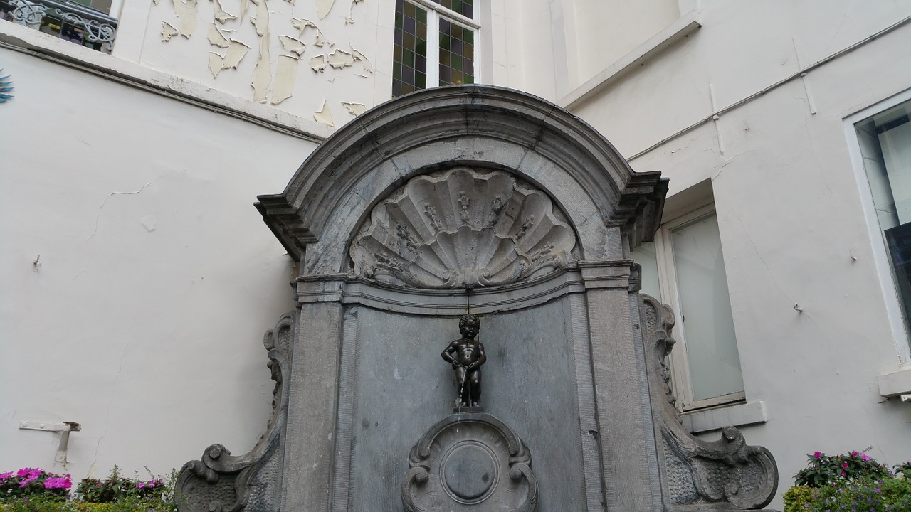 Mannekin Pis, vidám látnivaló Brüsszelben