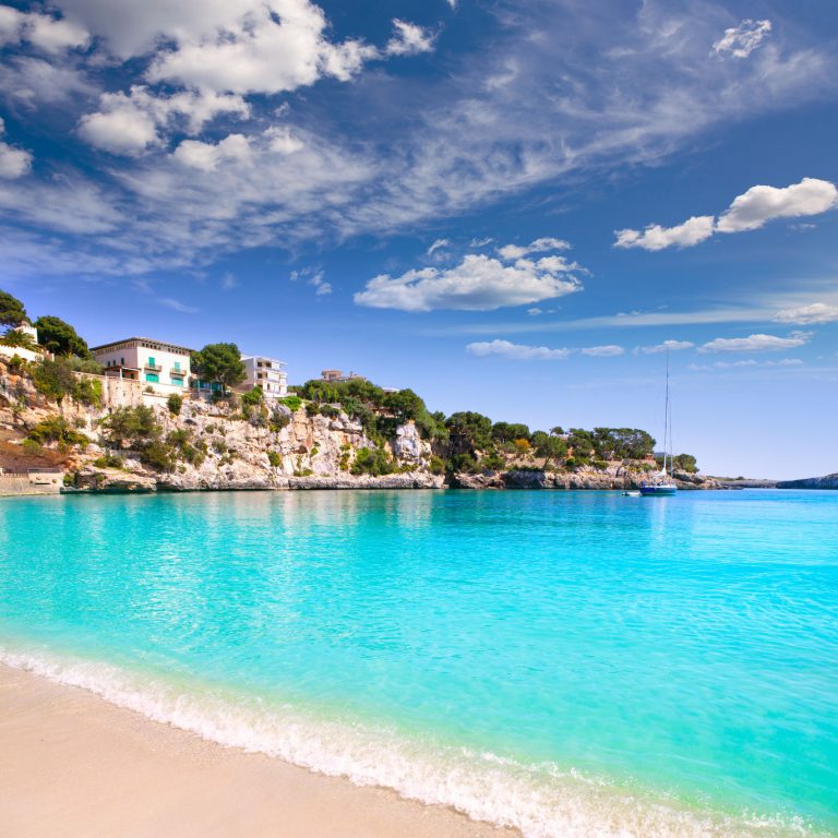 8 nap Mallorca Pozsonyból NYÁRON medencés, reggelis szállással!
