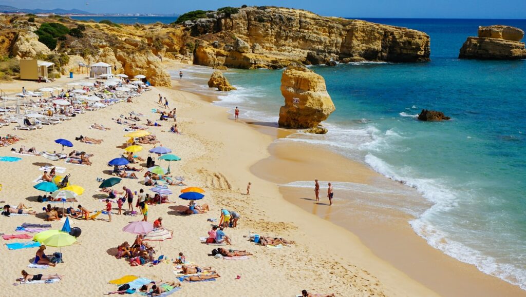 Egy hetes nyaralás Dél-Portugáliában szállással és repülővel 134.800 Ft-ért!