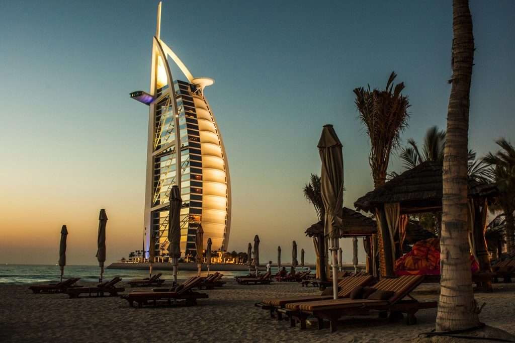 Egy hetes utazás Dubaiba 4*-os medencés hotellel, repülővel 101.030 Ft-ért!
