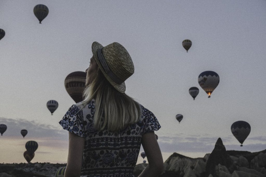 Hőlégballonozz a mesés Kappadókia felett a naplementében!