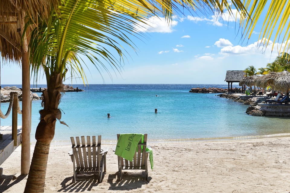 Télből nyárba: 11 nap Curacao, napozz malacokkal a karibi térségbe 214.400 Ft-ért!