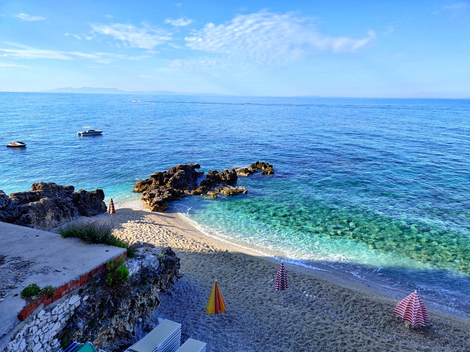 Európai Bora Bora: Egy hetes nyaralás Albánia legszebb részén főszezonban 99.170 Ft!