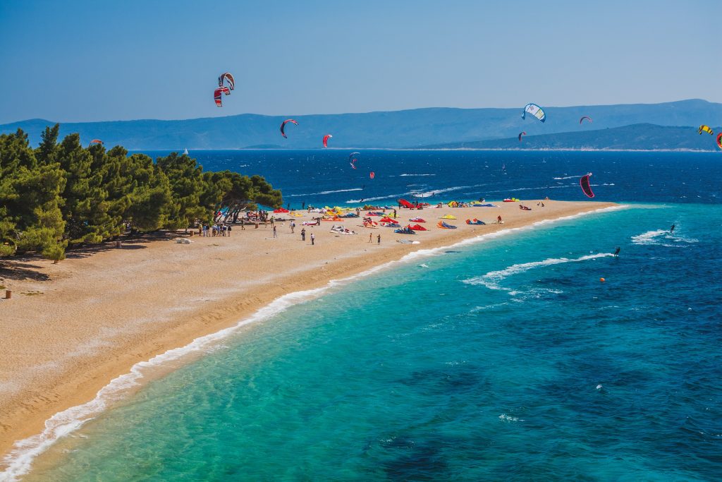 Aranyszarv part, Brač, fotó: Zoran Jelača