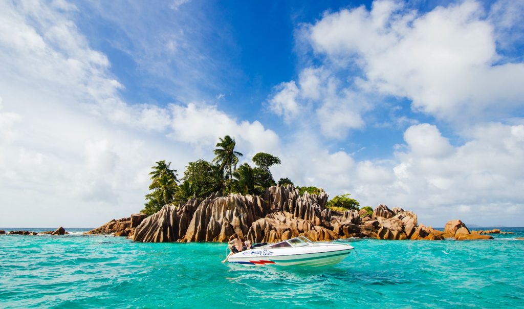 Ezt nézd: 10 napos utazás a Seychelle-szigetekre 394.300 Ft-ért!