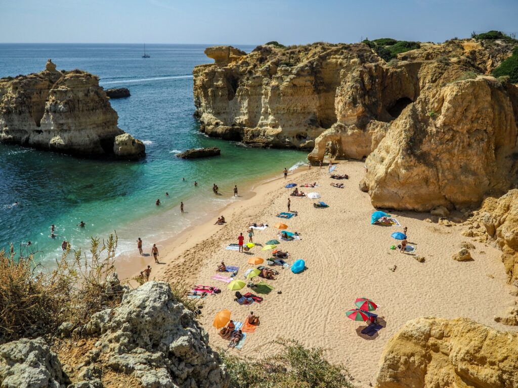 Egy hetes nyaralás Dél-Portugáliában repülővel, medencés hotellel 114.500 Ft-ért!