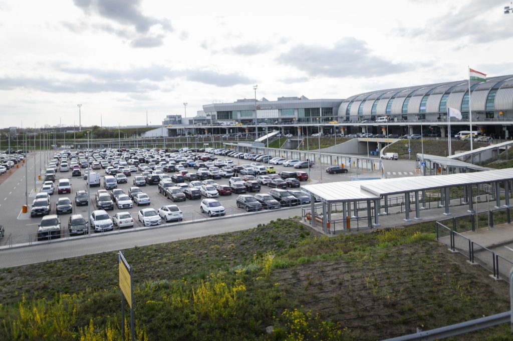 Budapest Airport - reptéri parkoló