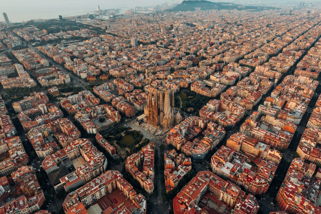 4 teljes napos városlátogatás Barcelonába 75.150 Ft-ért! Repülőjegy + hotel!