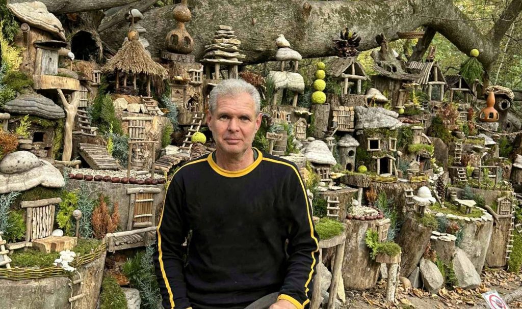 Manófalva készítője, Kánya Tamás 