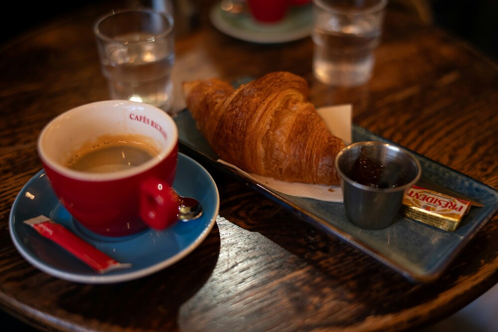 Kávé és croissant, Top 10 látnivaló Párizsban