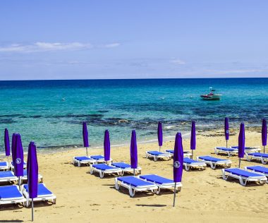 Pihenj egy hosszú hétvégén Cipruson, 4 csillagos, medencés szállással és repjeggyel: 54.100 Ft-ért!