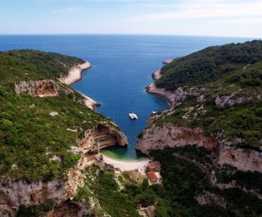 Ezek a legjobb titkos strandok és eldugott öblök Horvátországban