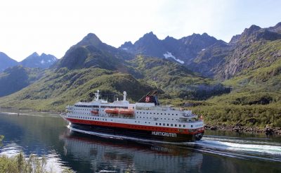Norvégia partszakaszának felfedezése tengerjáró hajóval 12 nap alatt! Gleccserek, Fjordok, különleges élővilág!