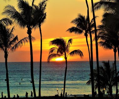 Ingyen utazhatnak Hawaiira azok, akik legalább egy hónapig onnan dolgoznának