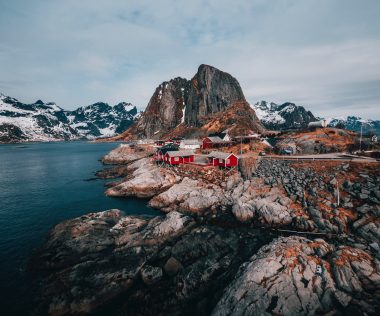 A világ egyik legszebb helye: egy hetes utazás a Lofoten-szigetekre 161.600 Ft-ért!