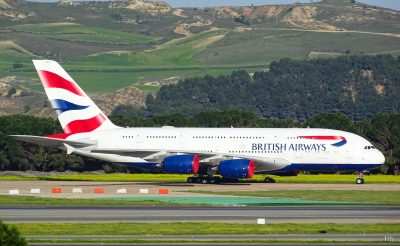 Nem bírja a Heathrow: a BA felfüggeszti a jegyértékesítést a rövid távú járatokra