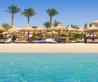 Egy hetes nyaralás Vörös-tenger partján Hurghadán, 4 csillagos szállással, reggelivel, repjeggyel: 131.540 Ft-ért!