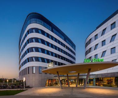 Megnyílt a terminál mellett található TRIBE Budapest Airport Hotel