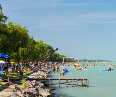 Elképesztő siker, soha ennyien nem utaztak belföldön!