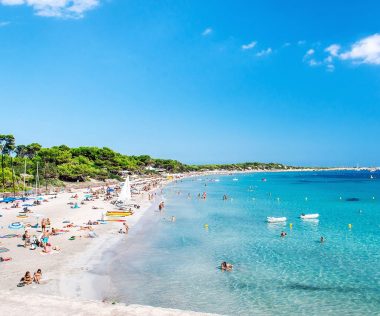 Egy hetes nyaralás Ibizán 154.200 Ft-ért szállással és repülővel!