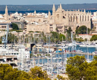 Ez tetszeni fog! Retúr repülőjegy nyáron Mallorcára 39.700 Ft-ért!